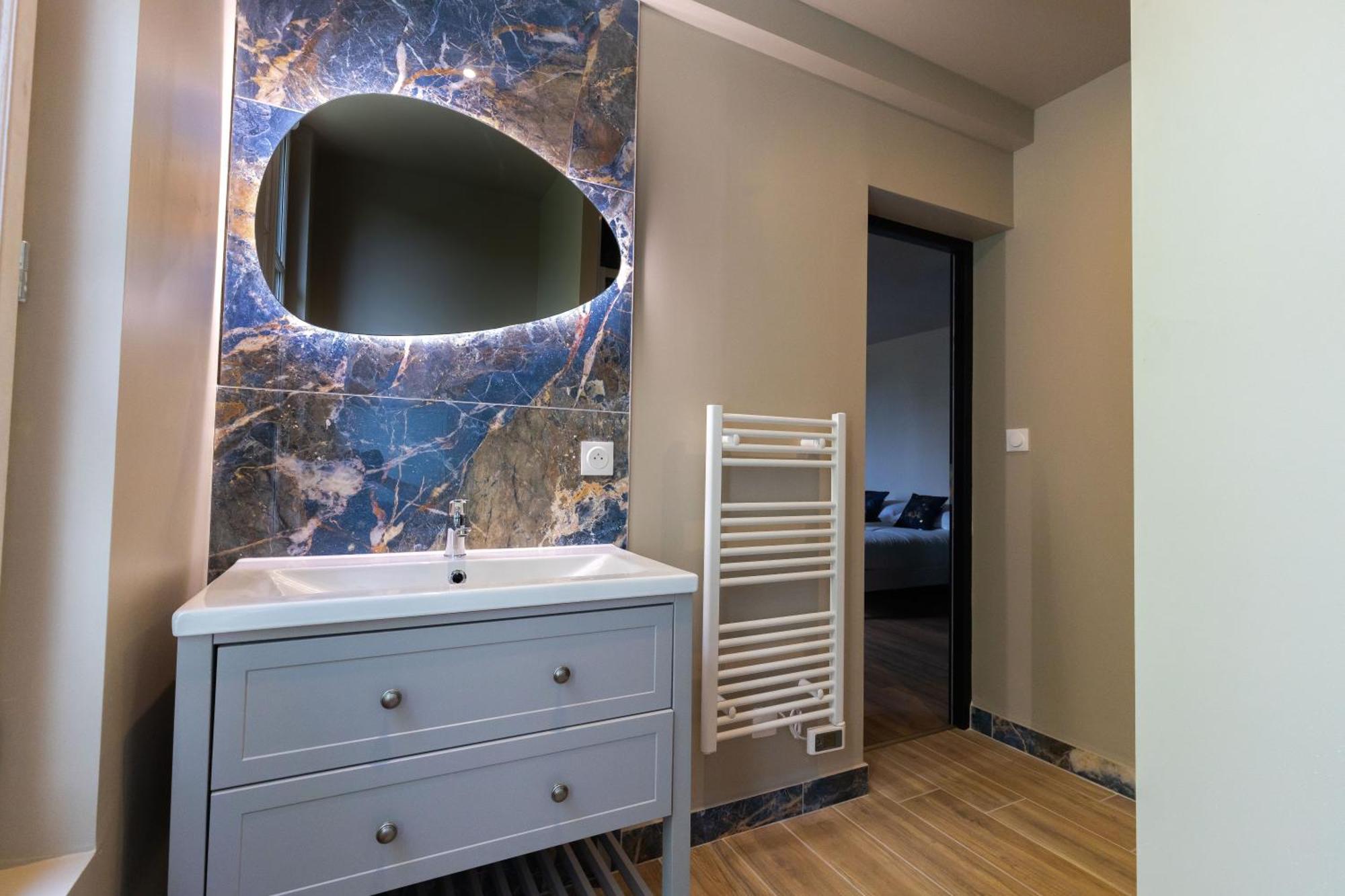 L'agate Bleue Apartment *